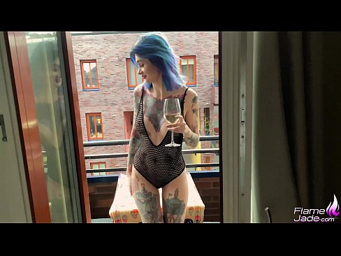 ❤️ Sjajna djevojka siše s gutljajem i strastveno jebe pod otvorenim nebom ❌ Porno video kod nas hr.pornochaturbate.ru ☑